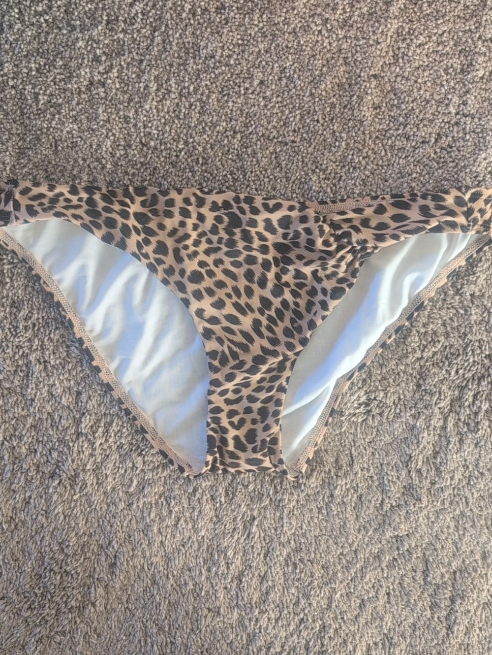 Victoria Secret Leopard Bikini Bottoms NWOT Size Large